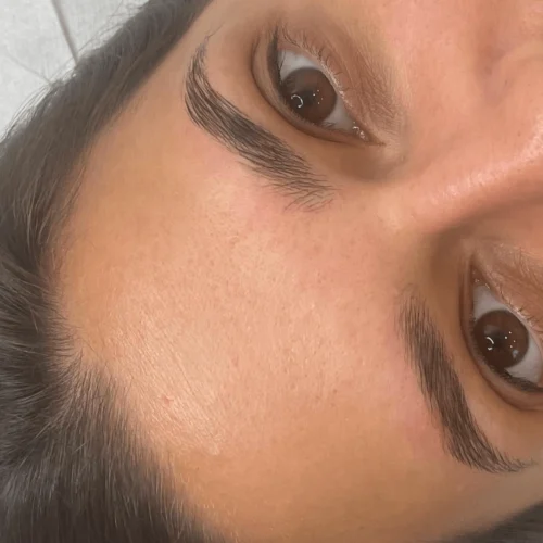 Browlift à Reims - Avant et après le brow lift des sourcils chez Instant Regard